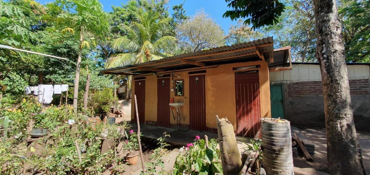 B&B, Family Run Homestay, Hospedaje La Penita Altagracia Kültér fotó
