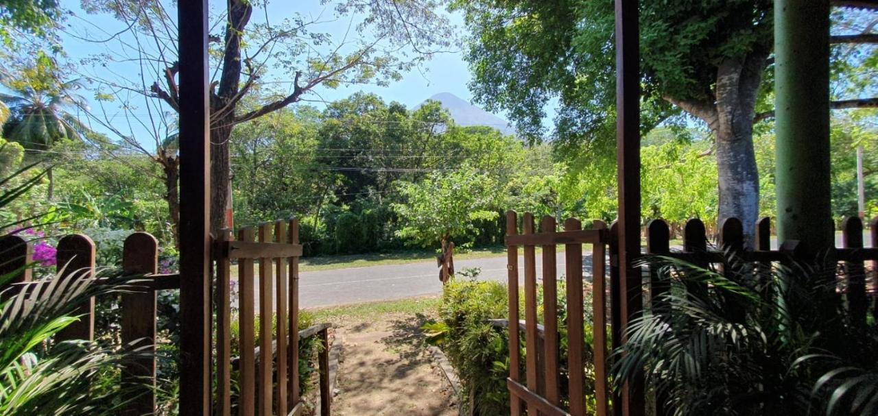 B&B, Family Run Homestay, Hospedaje La Penita Altagracia Kültér fotó