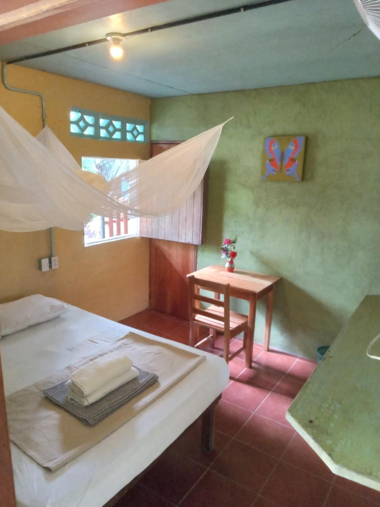 B&B, Family Run Homestay, Hospedaje La Penita Altagracia Kültér fotó