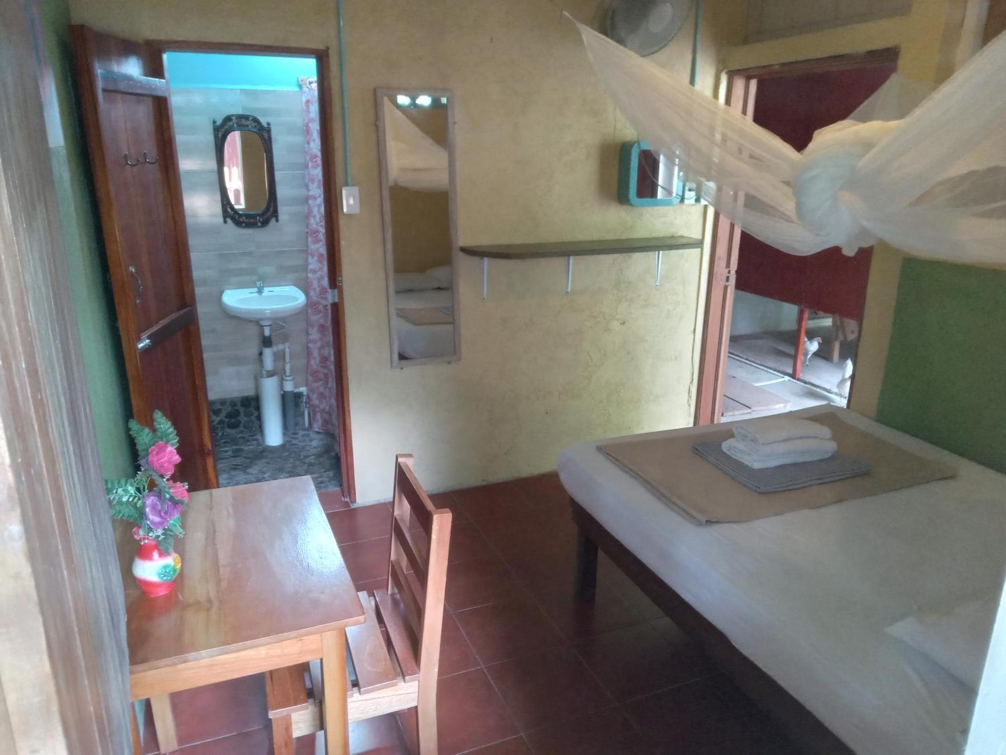 B&B, Family Run Homestay, Hospedaje La Penita Altagracia Kültér fotó